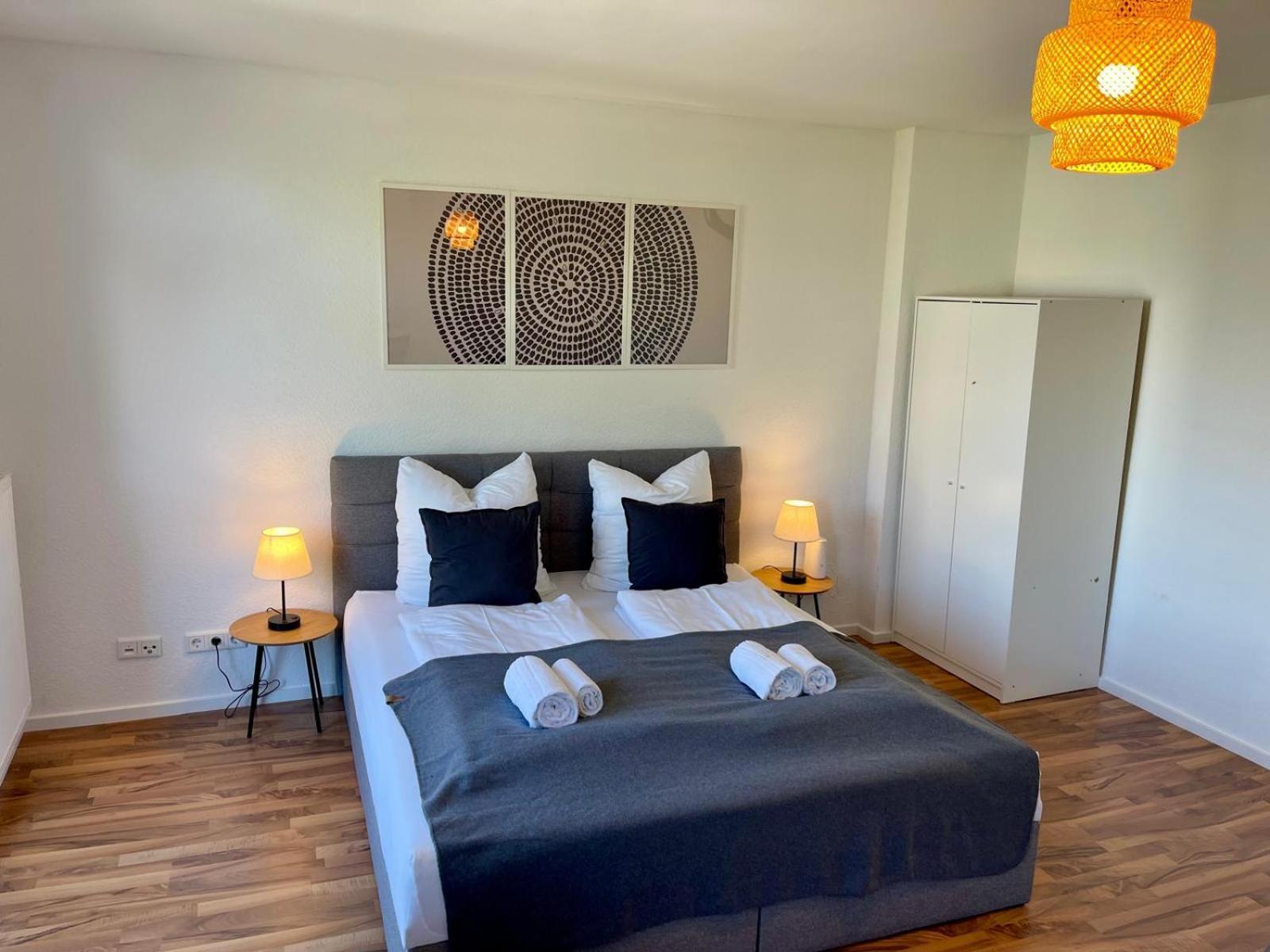 Raha Apartments - Ihr Komfortables Zuhause - Garten - Vollausstattung - Balkon - Parkplatz 卡塞尔 外观 照片