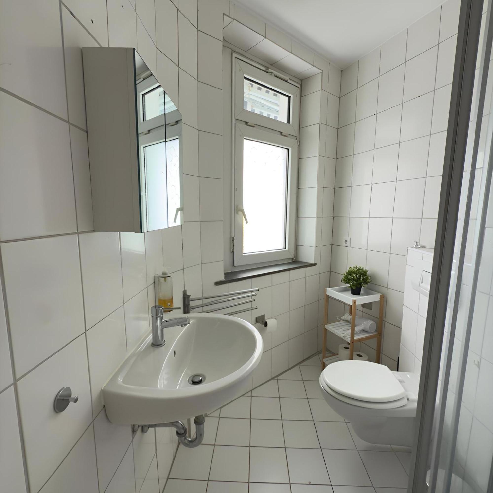 Raha Apartments - Ihr Komfortables Zuhause - Garten - Vollausstattung - Balkon - Parkplatz 卡塞尔 外观 照片
